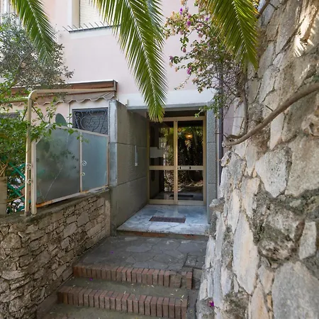 Babyaccommodation Family Garden Iii Apartmán Finale Ligure