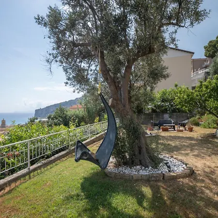 Babyaccommodation Family Garden Iii * Finale Ligure