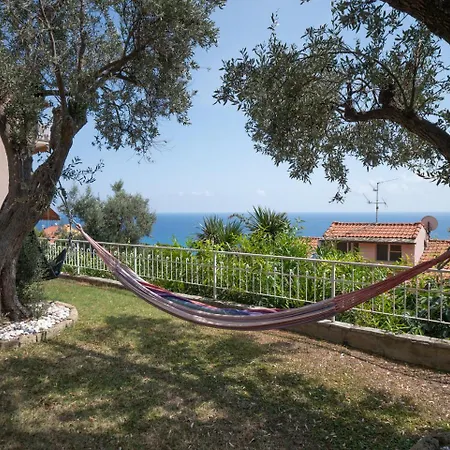 Babyaccommodation Family Garden Iii Апартаменты *